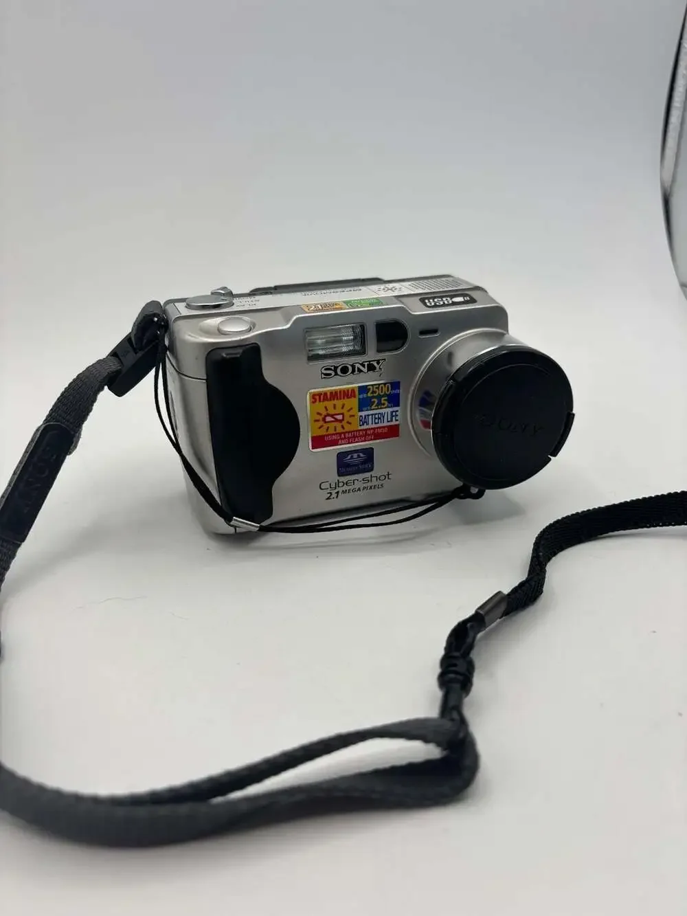Sony Cyber-shot DSC-S50 2.1MP Digital Camera, with battery, no charger, vintage